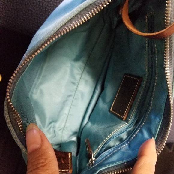 Dooney and Bourke nylon bag - Picture 3 of 8